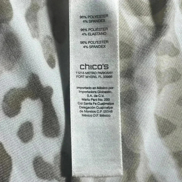 Chico’s Women’s Leopard Print Asymmetrical Top White Size 1 - Picture 7 of 9